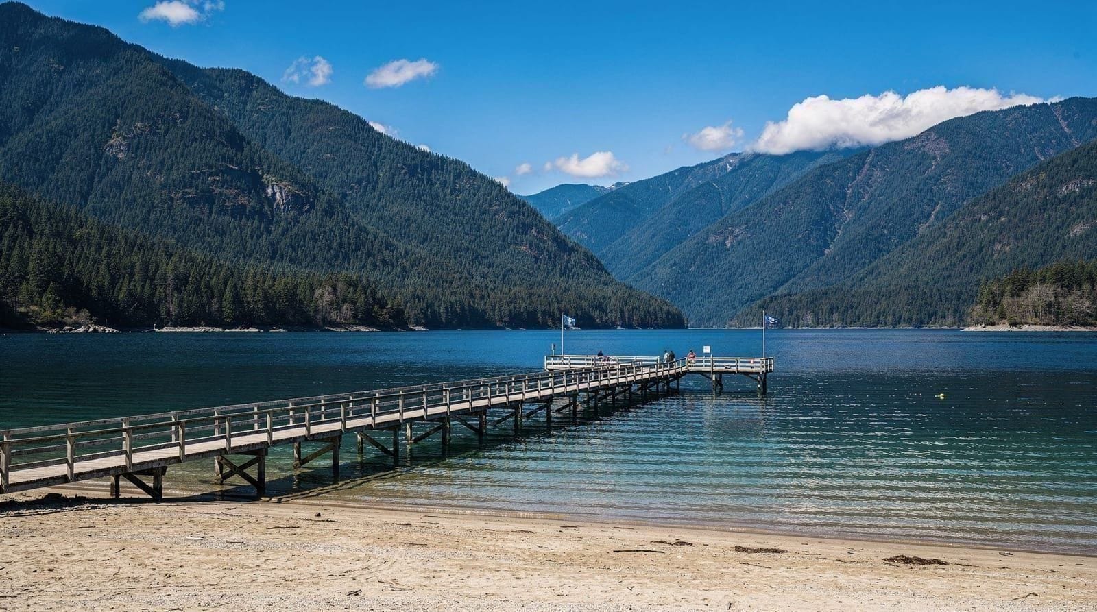 Harrison Hot Springs day trip from Vancouver — lake, mineral pools, and mountains — Planning a Harrison Hot Springs day trip from Vancouver — driving times, the min