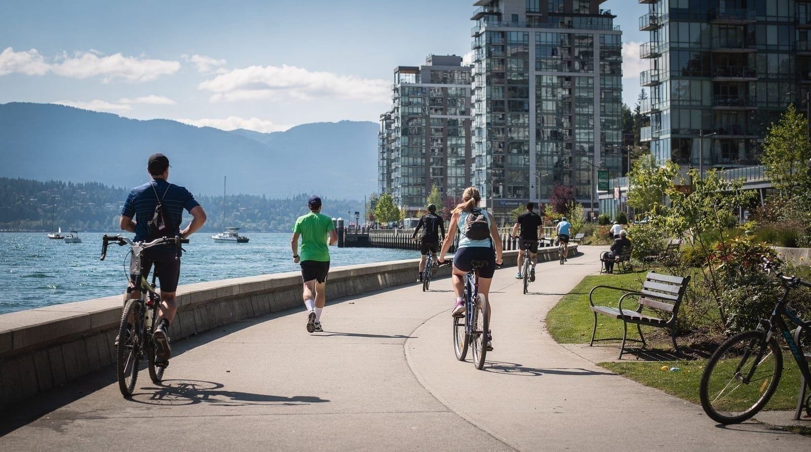 Vancouver on a budget — realistic costs and how to cut them — Realistic daily budgets for Vancouver by travel style, plus concrete ways to cut