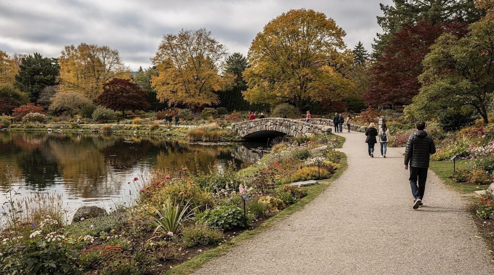 VanDusen Botanical Garden — A guide to VanDusen Botanical Garden in Vancouver — the Elizabethan hedge maze, 